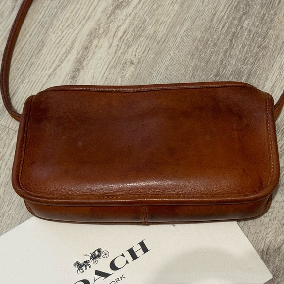 VINTAGE COACH British Tan Leather Zippered Crossbody Bag - EUC RARE - Picture 8 of 16